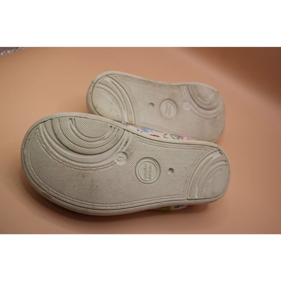 Wonder Nation Slide on Sneakers  9 Wonder Nation slide on sneakers with tropical - Picture 8 of 9